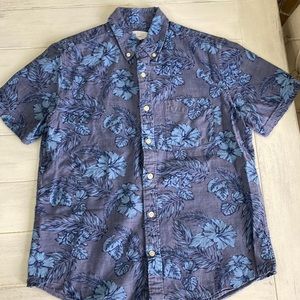 Gap Blue chambray Hawaiian print shirt men’s small